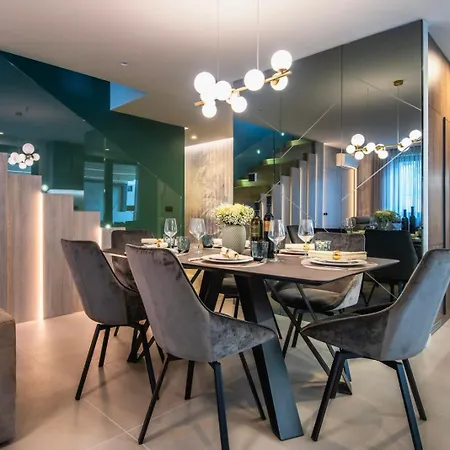 Seasons Luxury Apartament Pula