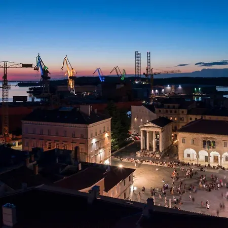 Seasons Luxury Apartament Pula