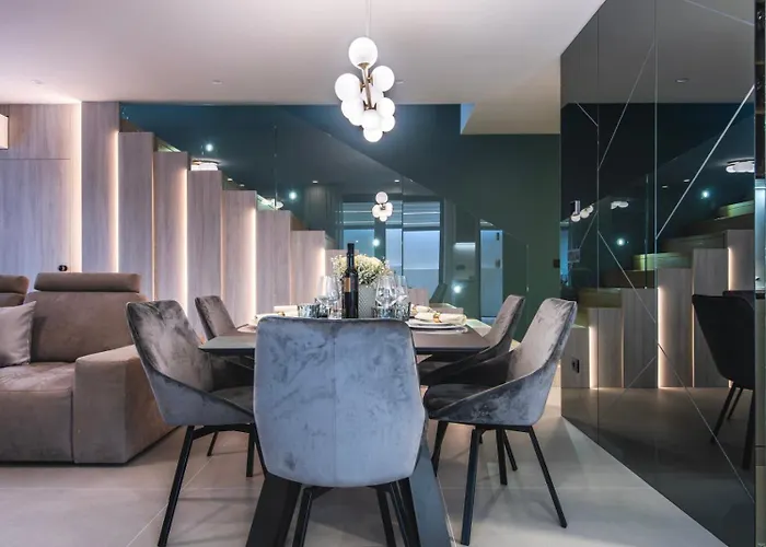 Seasons Luxury * Pula